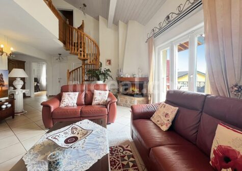 Villars-Ste-Croix, appartement-villa de 6.5 pièces d’env. 138 m2