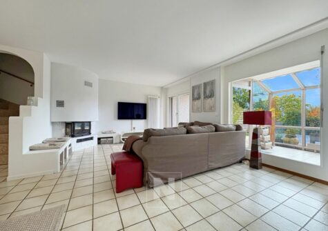 Belle maison spacieuse et lumineuse!