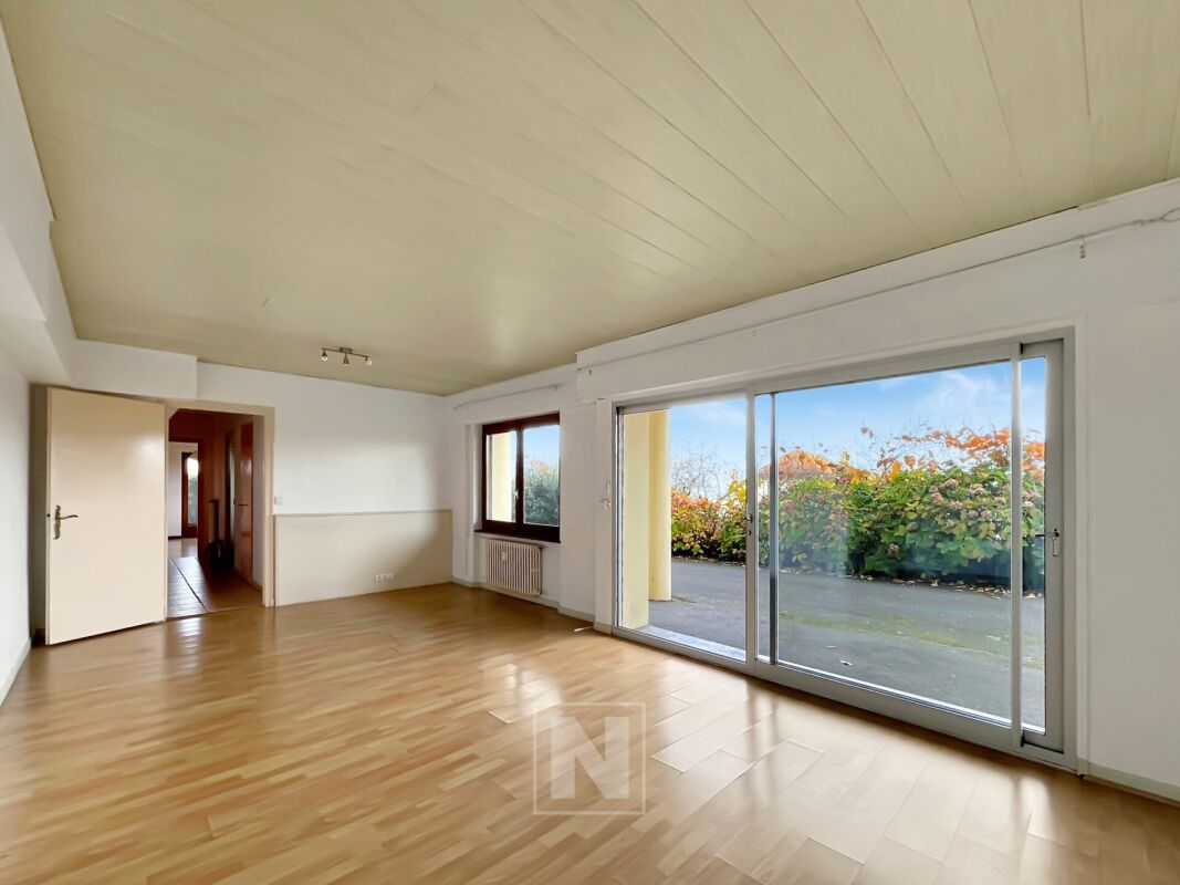 Appartement de 2.5 pièces en Rez-de-Chaussée