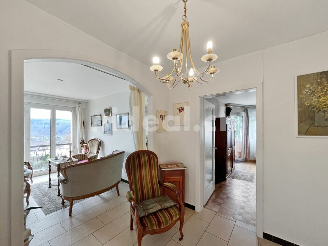 Appartement lumineux de 3,5 pièces avec balcon